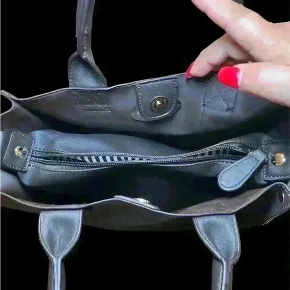 Brown Purse - Picture 5 of 5